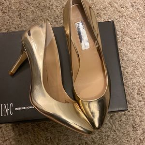Pale Gold dress shoe